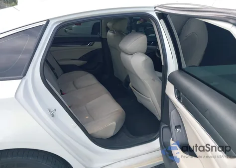 2021 Honda Accord Lx z USA, uszkodzony, nr VIN 1HGCV1F16MA030903